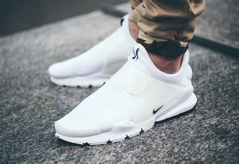 nike sock dart herren weiß|Nike sock dart shoes.